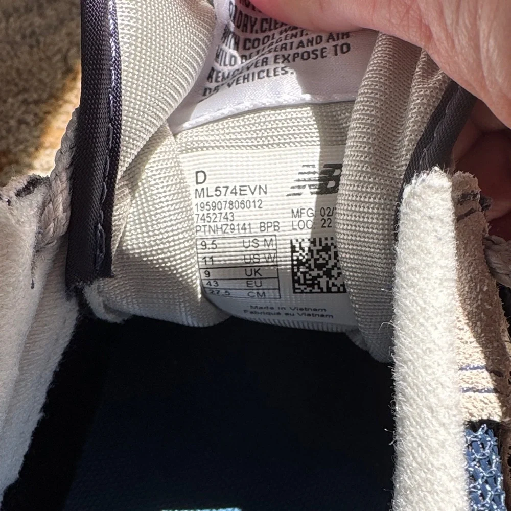 New Balance Unisex Navy and White Retro classic 574 Sneakers - Picture 9 of 16